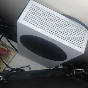 xbox series s (BEST OFFER) !!